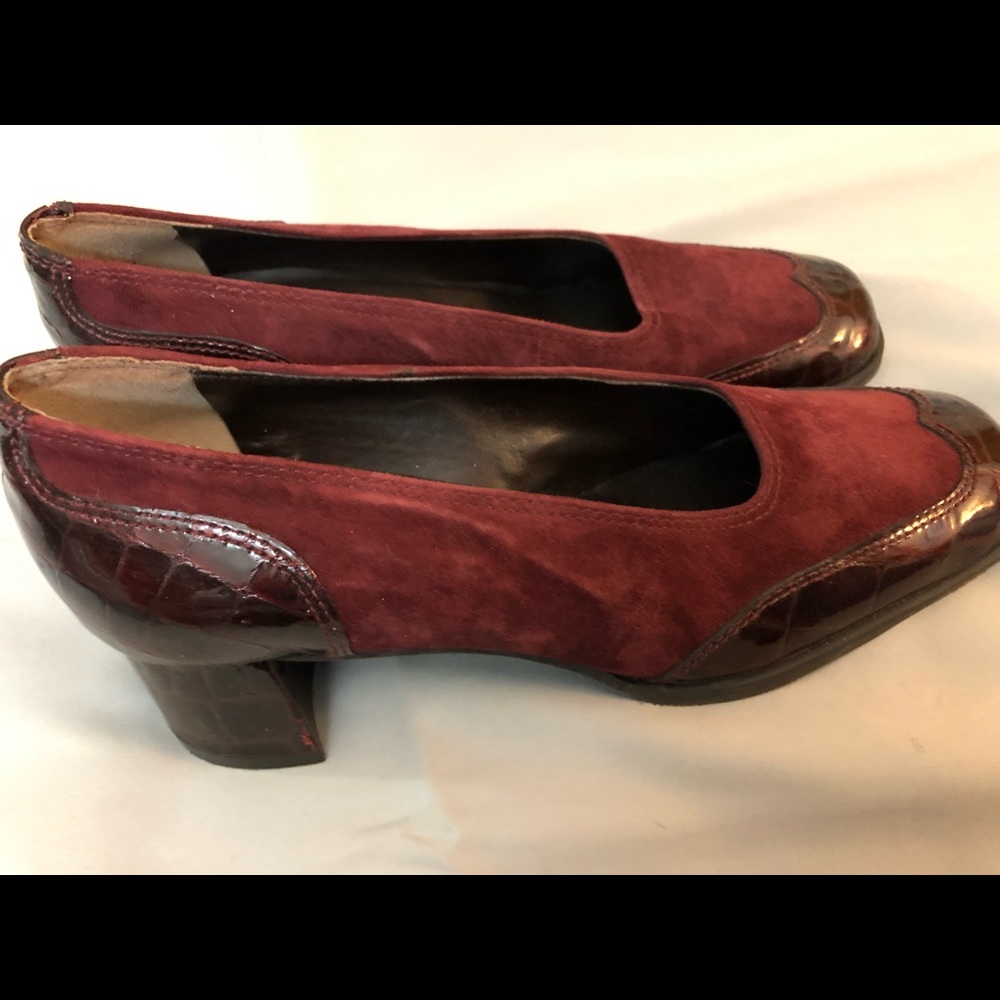 Bandolino Stasia patent leather and suede pumps 6M
